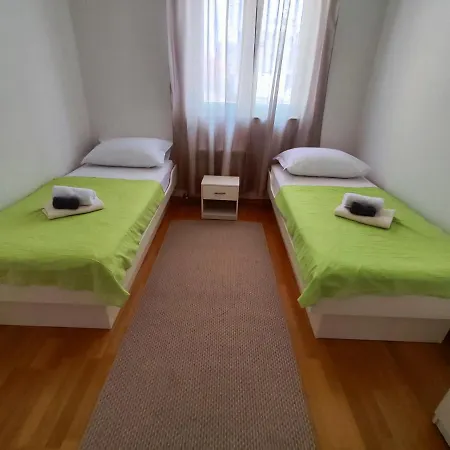 Atena Apartment *