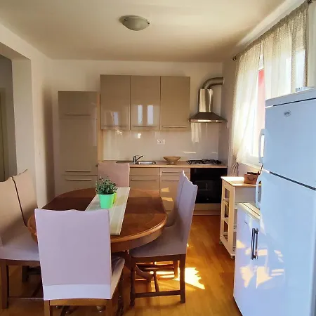 Atena Appartement *